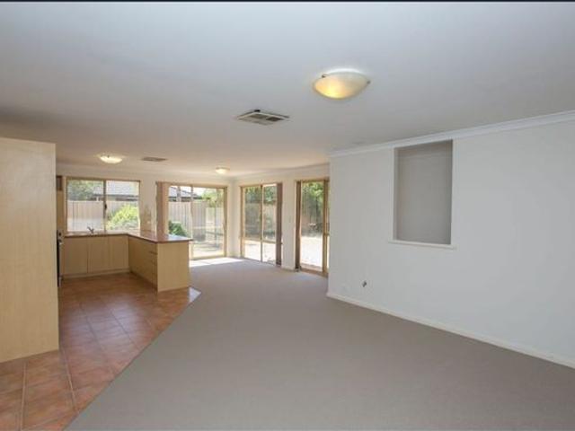 House for rent in Canning Vale, Western Australia