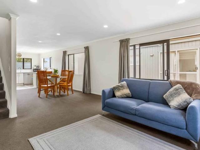 House for rent in Royal Heights, Henderson-Massey