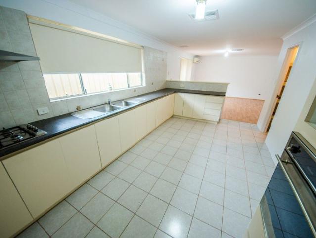 House for rent in Canning Vale, Western Australia