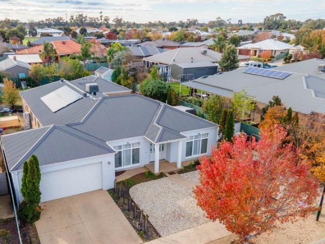 House for sale in Kialla, Victoria