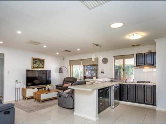 House for rent in Seville Grove, Western Australia