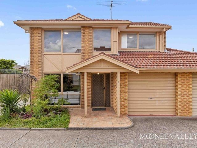 Townhouse for sale in Keilor East, Melbourne