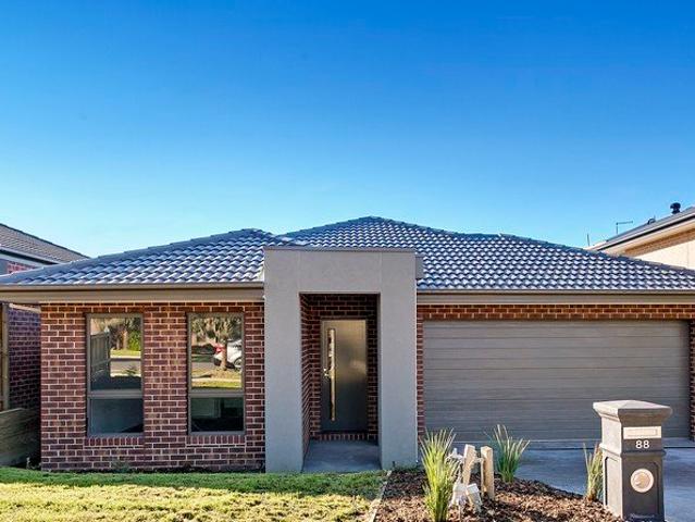 House for rent in The Range Croydon, Melbourne