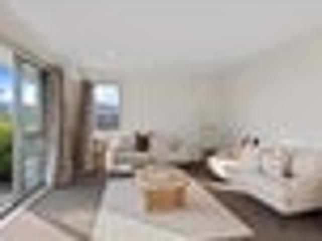House for sale in Chaslands, Canterbury