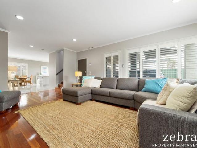 House for rent in Safety Beach, Melbourne