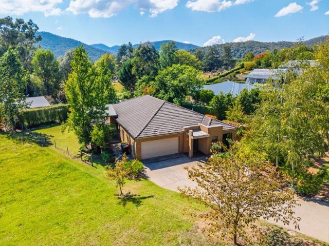 House for sale in Bright, Alpine Shire