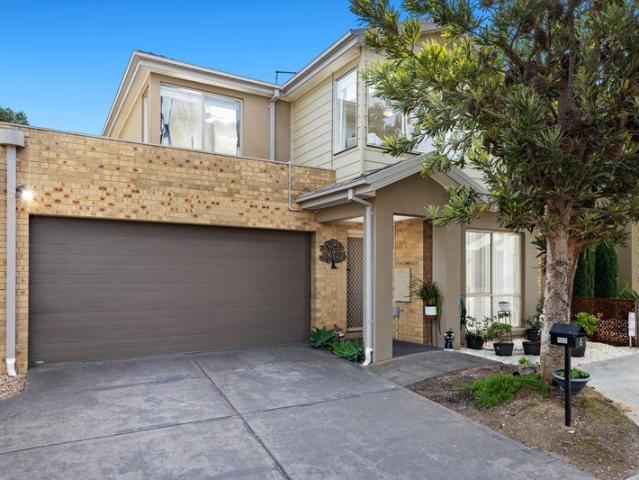Townhouse for sale in Camerons Creek, Victoria