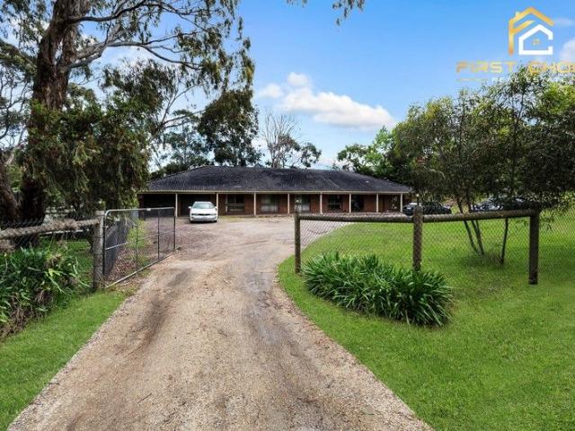 Cottage for sale in Camerons Creek, Victoria