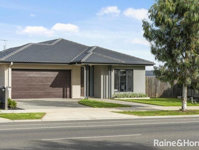 House for sale in Gisborne, Victoria