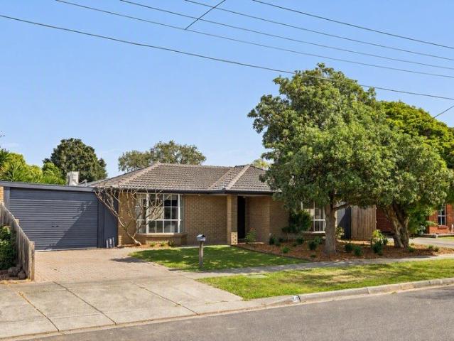 House for sale in Carrum Downs, Melbourne