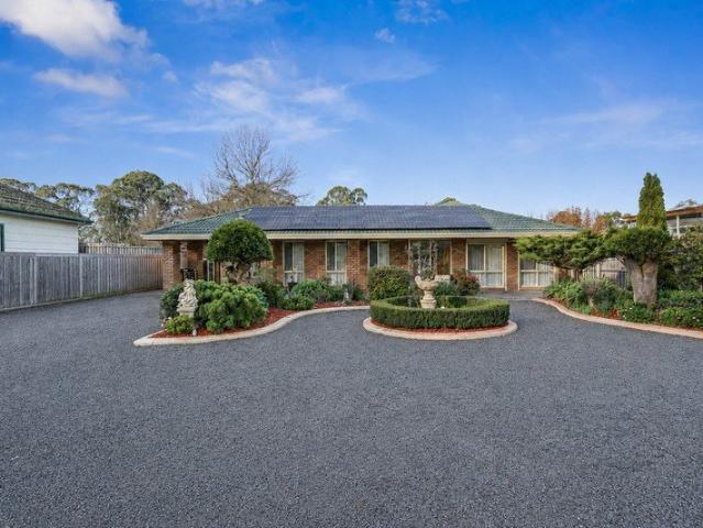 House for sale in Toongabbie, Victoria
