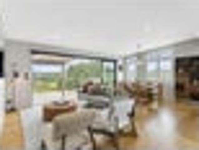House for sale in Wairau Valley