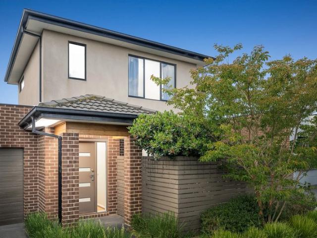 Townhouse for sale in Camerons Creek, Victoria