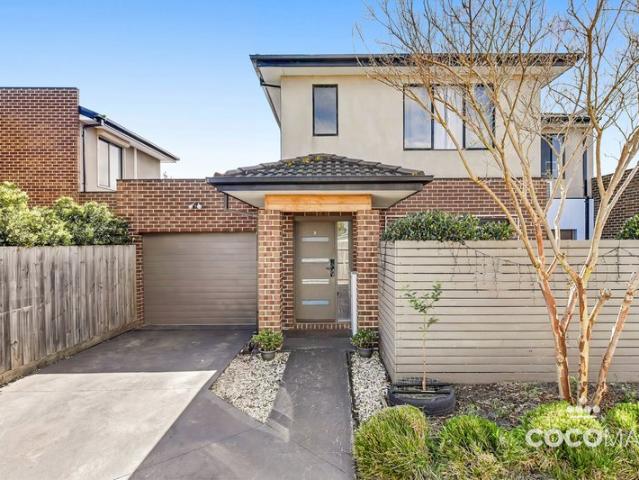 Townhouse for sale in Springvale South, Melbourne