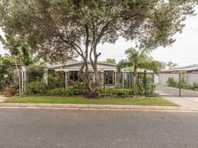House for sale in Bellville, Western Cape