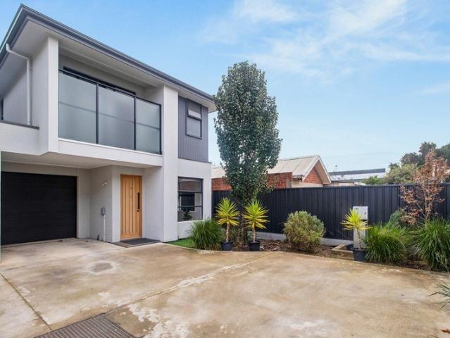 Townhouse for sale in Horseshoe Creek, South Australia