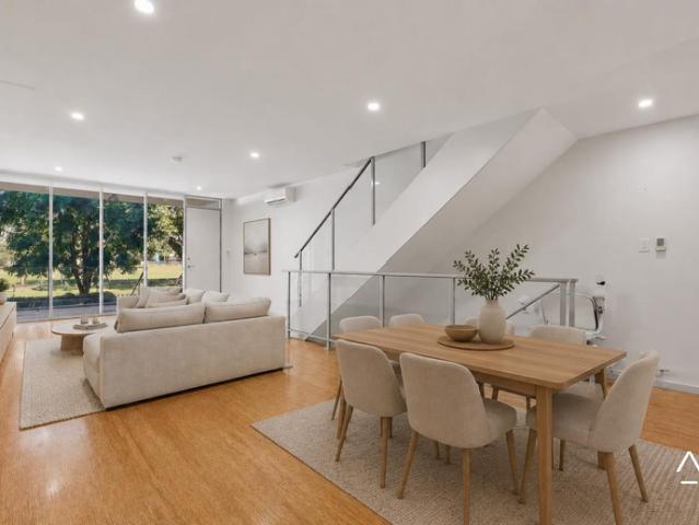 Townhouse for rent in Sydney, New South Wales