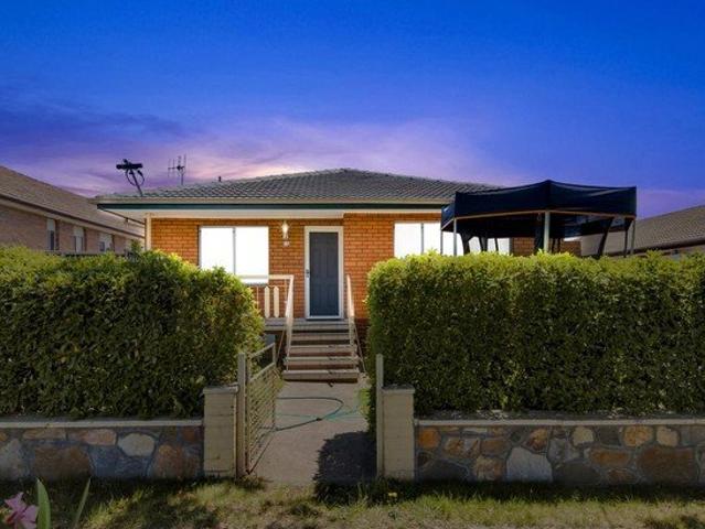 House for sale in Queanbeyan, New South Wales
