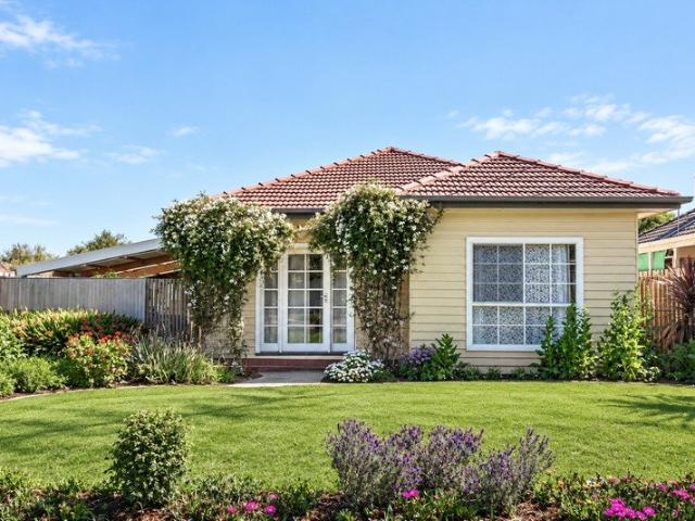 House for sale in Keon Park, Melbourne