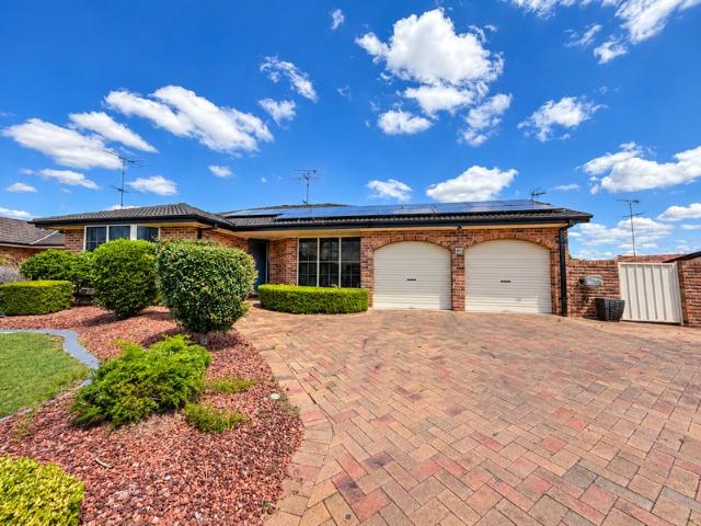 House for rent in Glenmore Park, Sydney