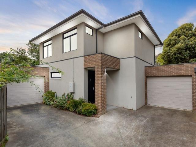 Townhouse for sale in Camerons Creek, Victoria