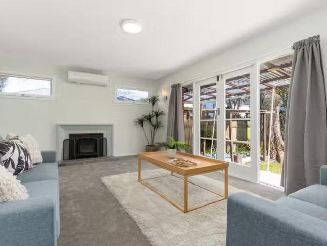 House for sale in Oakura, Canterbury