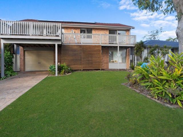 House for sale in Summerland Point, New South Wales