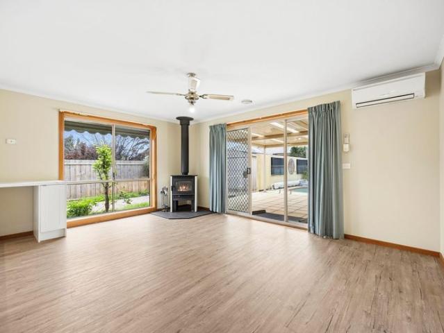 House for rent in Leopold, Victoria