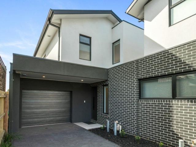 Townhouse for sale in Camerons Creek, Victoria