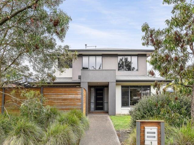 Townhouse for sale in Camerons Creek, Victoria