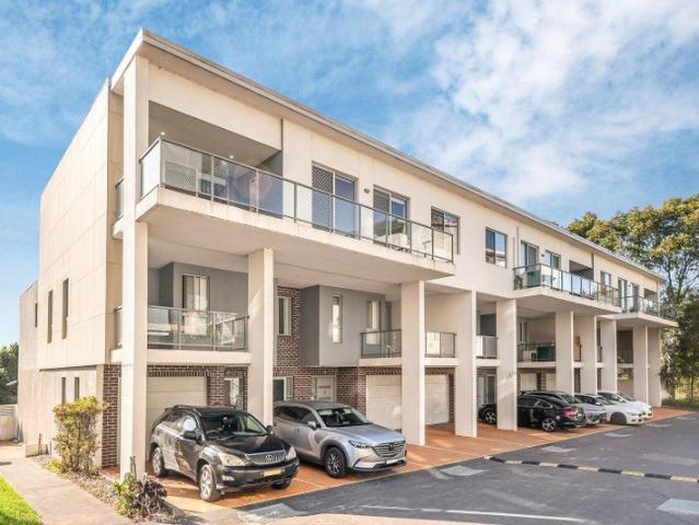 Townhouse for rent in Sydney, New South Wales