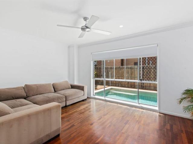 House for rent in Palm Beach, Gold Coast City