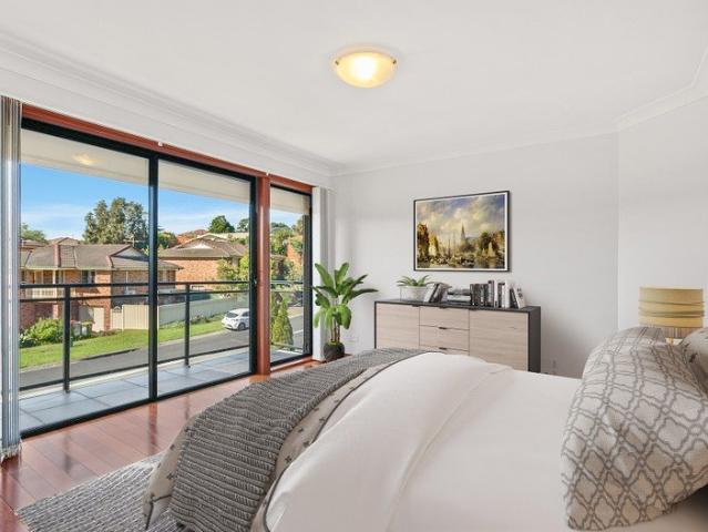 Townhouse for rent in Figtree, Wollongong City Council
