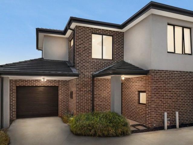 Townhouse for sale in Camerons Creek, Victoria
