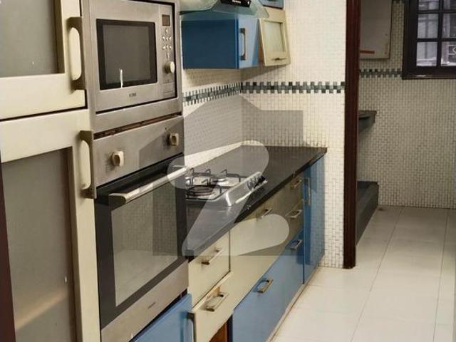 Apartment for rent in Clifton Block 5, کراچی ڈویژن