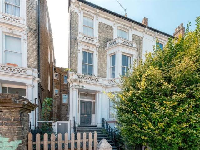Apartment for rent in North Kensington, Greater London