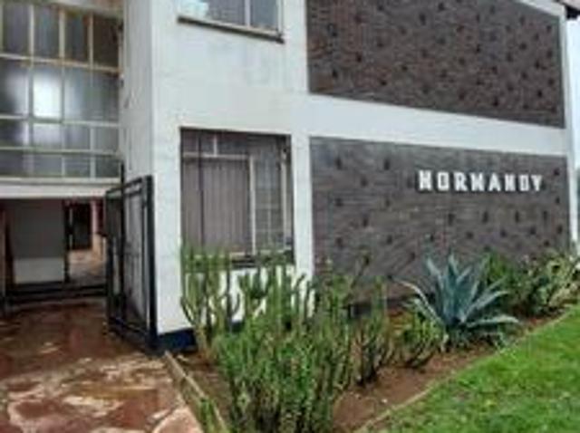 Apartment for sale in Mohlakeng, Gauteng