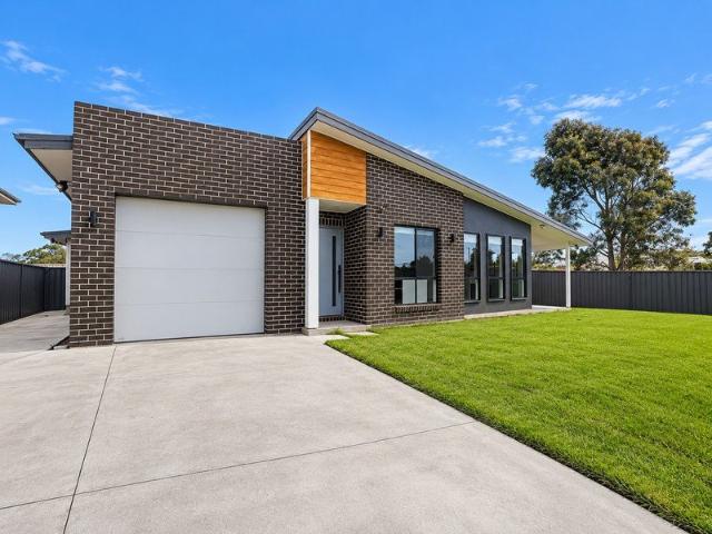 House for rent in Edgeworth, Newcastle-Maitland