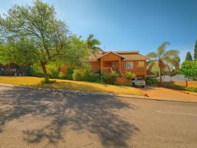 House for sale in Waterkloof, Gauteng