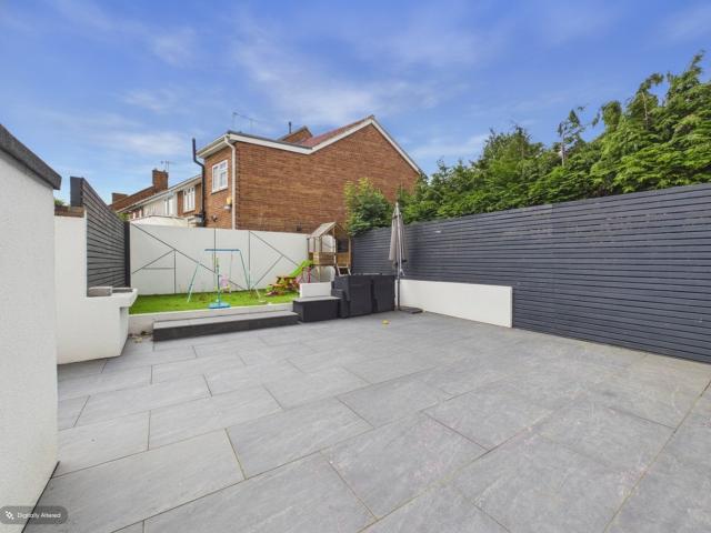 House for rent in Bennetts End, Pouchen End