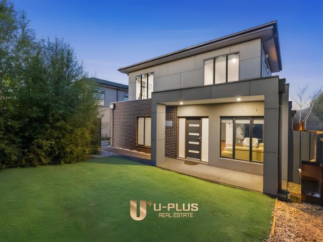 Townhouse for sale in Bayswater, Melbourne