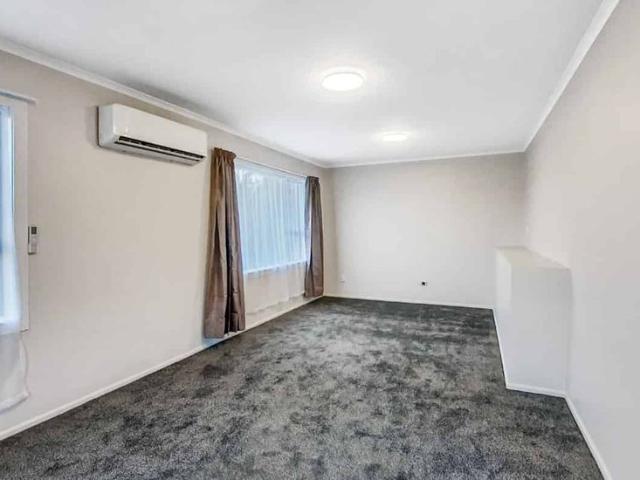 House for rent in Chaslands, Canterbury