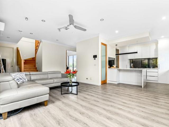 Townhouse for rent in Camerons Creek, Victoria