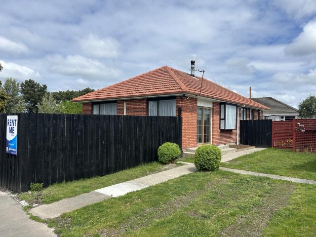House for rent in Chaslands, Canterbury