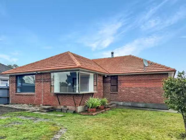 House for rent in Chaslands, Canterbury