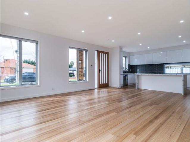 Townhouse for rent in Camerons Creek, Victoria