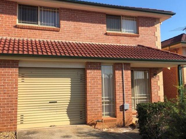 Townhouse for rent in Sydney, New South Wales