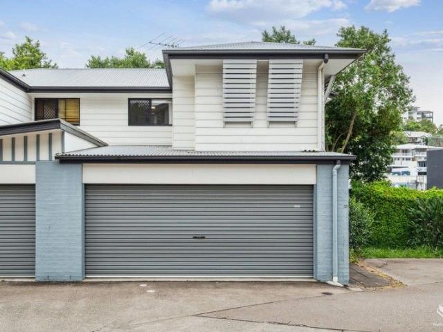 Townhouse for sale in Toombul, Queensland
