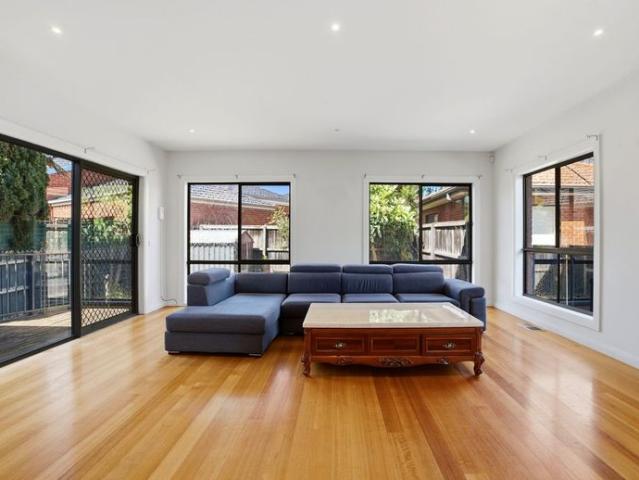 Townhouse for rent in Balwyn North, Melbourne