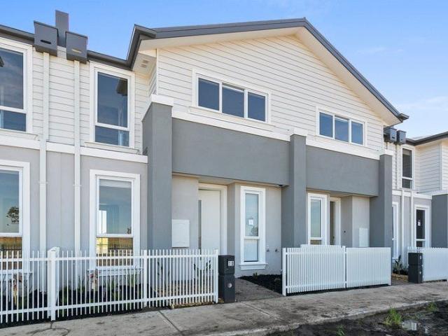 Townhouse for rent in Camerons Creek, Victoria